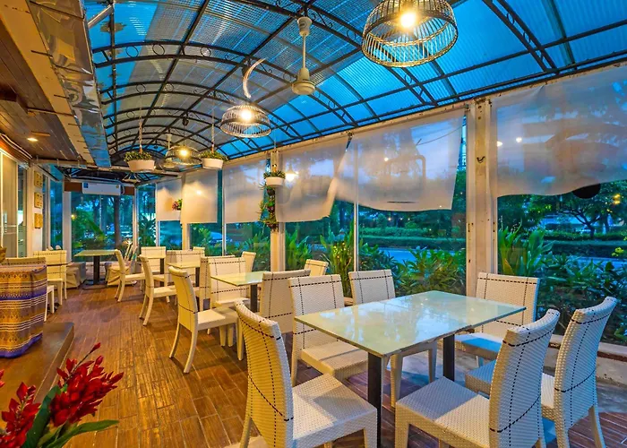 Dancenter Howard Square Boutique Hotel
