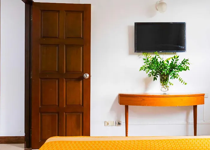 Dancenter Howard Square Boutique Hotel 3*